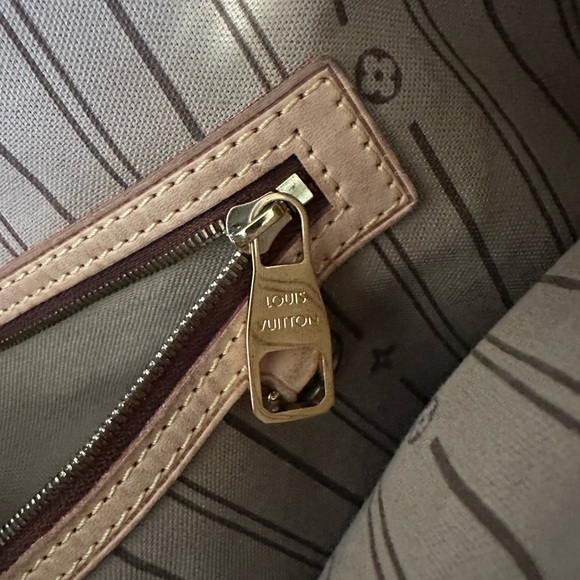 Louis Vuitton Delightful GM Authentic - Picture 9 of 16